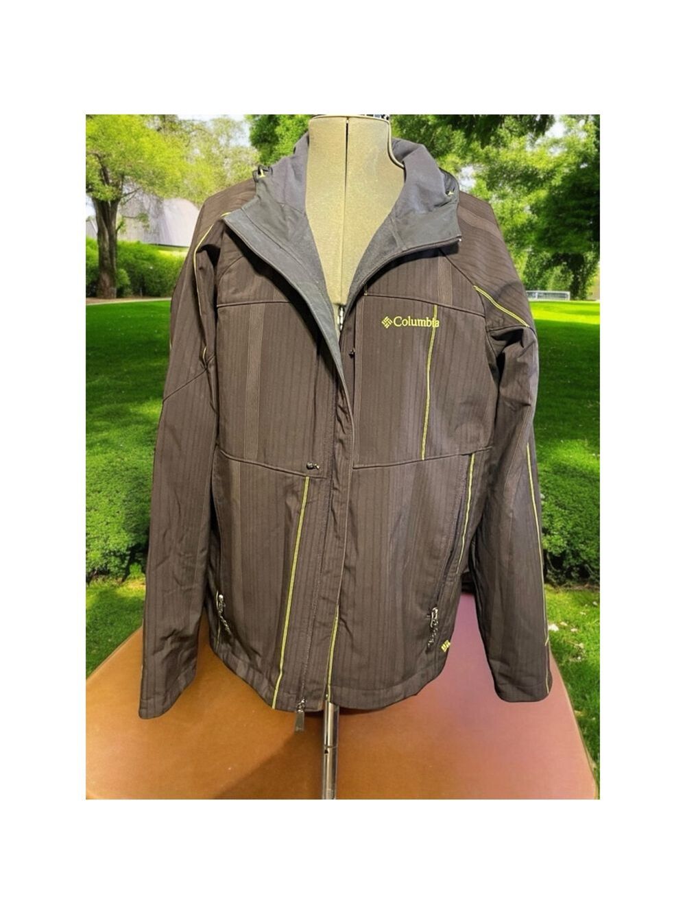Mens Size L Columbia Black Unisex Full Zip Hooded soft shell jacket Omni